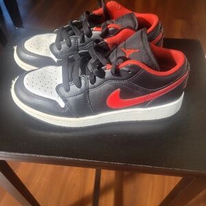 Kid's Nike Jordan 1 (Low) Black and Red Sneakers
